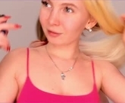 helenchristensen is a 18 year old female webcam sex model.