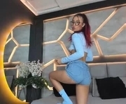 liawood_ is a 23 year old female webcam sex model.