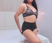 sophieharris__ is a 20 year old female webcam sex model.