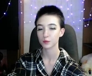 milanathorn is a 22 year old female webcam sex model.