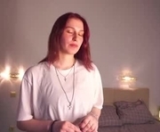 antoniadaines is a 18 year old female webcam sex model.