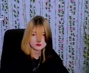 vikki_lust is a 21 year old female webcam sex model.