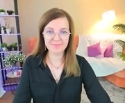 youruniverser is a  year old female webcam sex model.