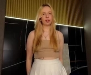 princessleaa is a 31 year old female webcam sex model.