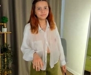 dream_core is a 18 year old female webcam sex model.