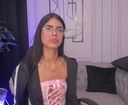 isa_little4u is a 19 year old female webcam sex model.