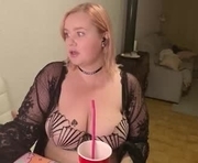 showmebbw is a 38 year old female webcam sex model.