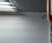 kendastuckmeyer is a 18 year old female webcam sex model.