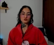 roxyvenom is a 20 year old female webcam sex model.