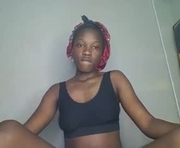 jeanbae4 is a 19 year old female webcam sex model.