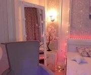 lenstardi is a 19 year old female webcam sex model.