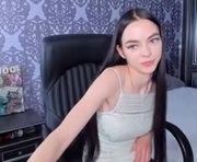 kissable_hunn is a 21 year old female webcam sex model.