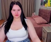 emilydurham is a 18 year old female webcam sex model.