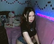 nitta_min is a 19 year old female webcam sex model.