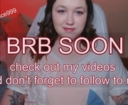 sweetalice999 is a 20 year old female webcam sex model.