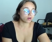 oliviamartin_69 is a 24 year old female webcam sex model.