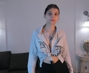patriciafrank is a 18 year old female webcam sex model.