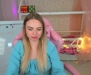 stasymartinn is a  year old female webcam sex model.