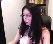 sunflower_uwu is a  year old female webcam sex model.