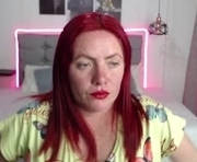 caroliin25_ is a 32 year old female webcam sex model.