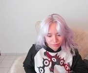 nataliahenao_69 is a 19 year old female webcam sex model.