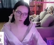 uyar_ is a 25 year old female webcam sex model.