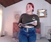 celesteredds is a 23 year old female webcam sex model.