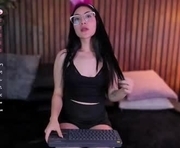 aylin_rousse is a 19 year old female webcam sex model.