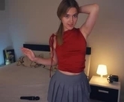 hip_hop_baby is a 18 year old female webcam sex model.