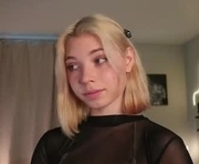 falinegelling is a 19 year old female webcam sex model.