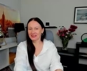 velvet_jasmine is a 45 year old female webcam sex model.