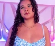 carolina_evannss is a  year old female webcam sex model.