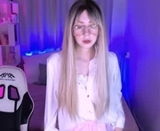 sofiisun is a 18 year old female webcam sex model.
