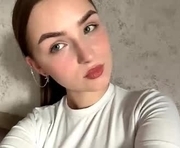 meridethvilca is a 18 year old female webcam sex model.