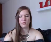 samanthaleon is a 24 year old female webcam sex model.