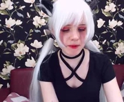 _mariko_ is a 19 year old female webcam sex model.
