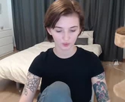 alyssa_fabulous is a 19 year old female webcam sex model.