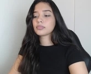steph_y1030 is a 22 year old female webcam sex model.