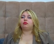 lillianhaig is a 18 year old female webcam sex model.