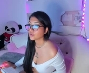 elizalk is a 21 year old female webcam sex model.