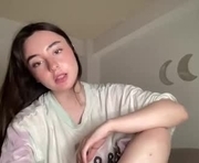 lucia_borja is a 19 year old female webcam sex model.