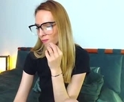 anna_bellexx is a 34 year old female webcam sex model.