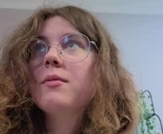 meganblewett is a 18 year old female webcam sex model.