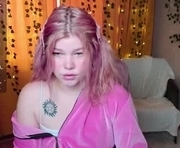 bratz_chloe_ is a 18 year old female webcam sex model.
