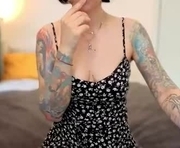 miraskyy is a 32 year old female webcam sex model.