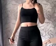obsidian_glow is a 19 year old female webcam sex model.