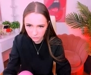 wildhoney_xo is a 19 year old female webcam sex model.