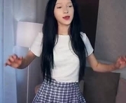 rositabegolli is a 18 year old female webcam sex model.