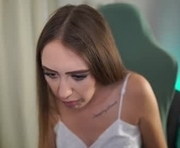 anabell055 is a 18 year old female webcam sex model.
