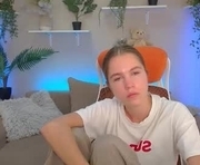 spicy_lexi is a  year old female webcam sex model.